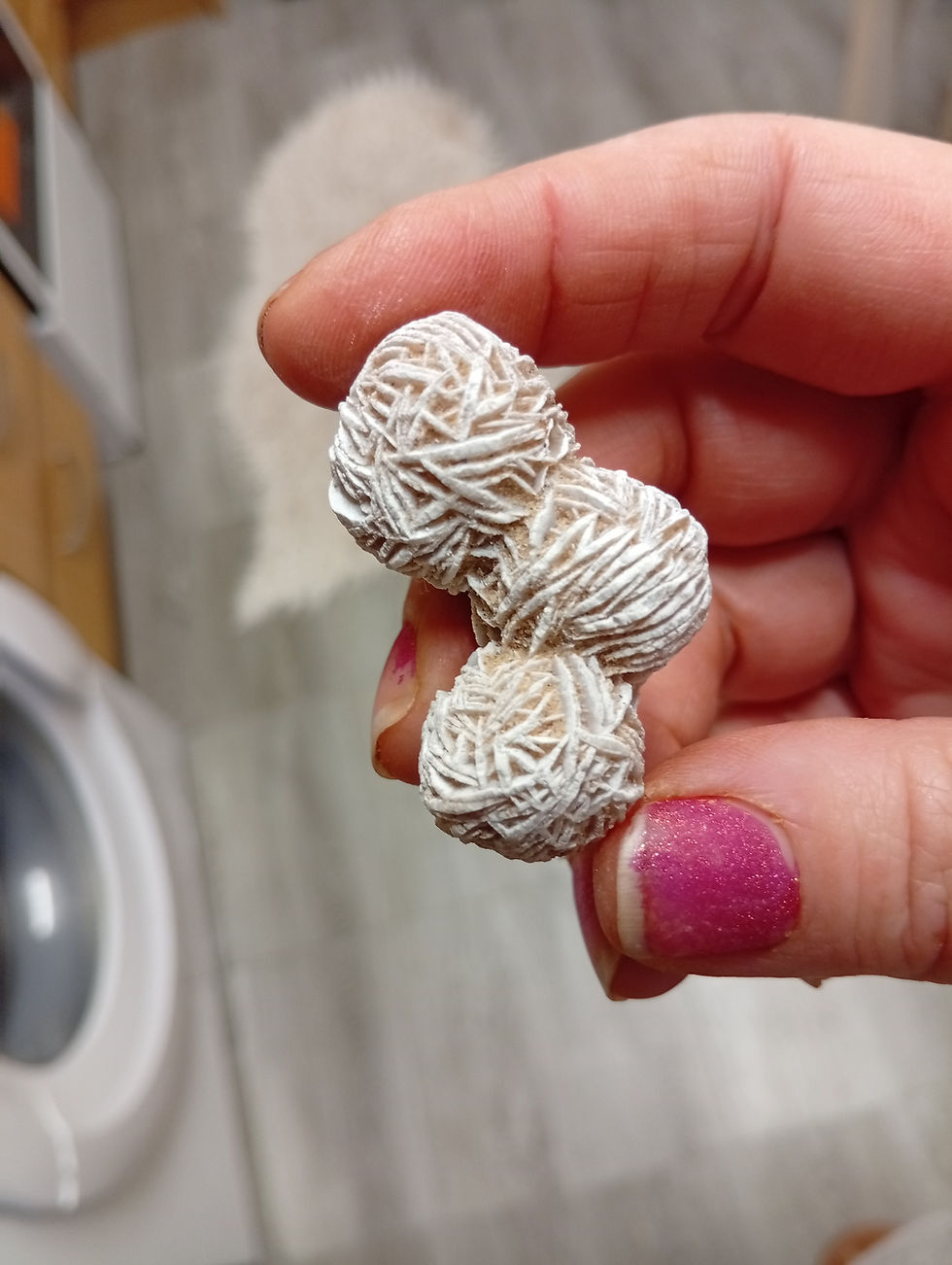 Miniature : 1 piece Desert Rose Selenite/Gypsum Crystal Cluster of Three, Trio in One