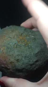 Miniatura: Quartz Nodule Half in Host Rock