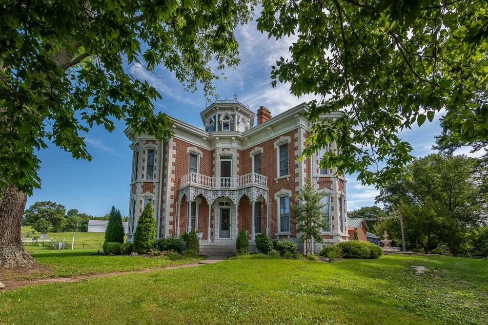 Restored Bedford Indiana Italianate B&B Mansion with Stables & 100