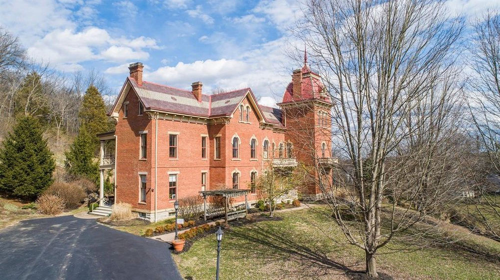Sold! Kat Von D Buys Restored 1874 Schenck Mansion With Over 10 Acres