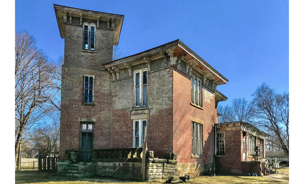 Under 75K Thursday c.1855 Italianate Home For Sale On 1 Acre in