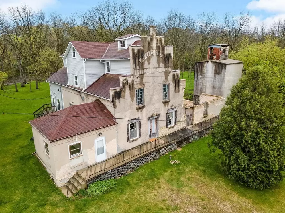 1857 Wisconsin Grain Mill Converted To House On 2 Acres Lists For