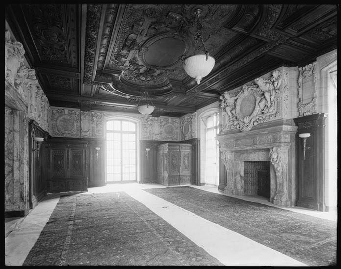 This 9 Story, 121 Room NY Mansion Stood For Only 30 Years See Inside