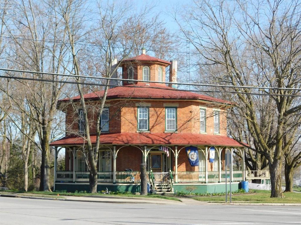 1858 Ohio Brick Octagon House With Spiral Stairway to Cupola Lists For