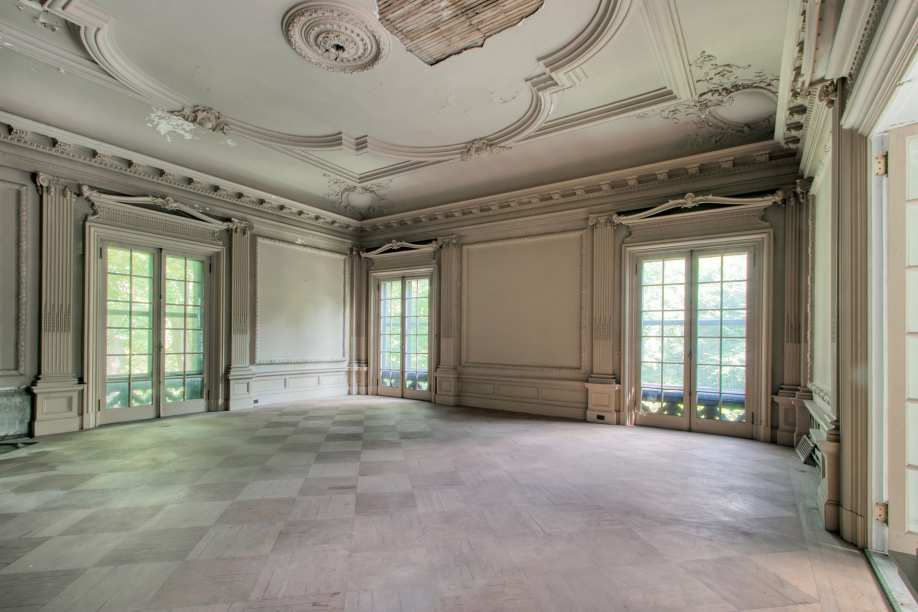 Tuxedo Park New York 12,637 Sq Ft Hoffman Castle With Original Interior