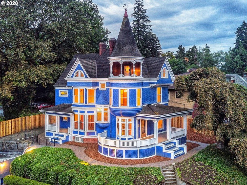 1892 Portland, OR Poulsen House With 8 Bedrooms, Turret, & Stunning