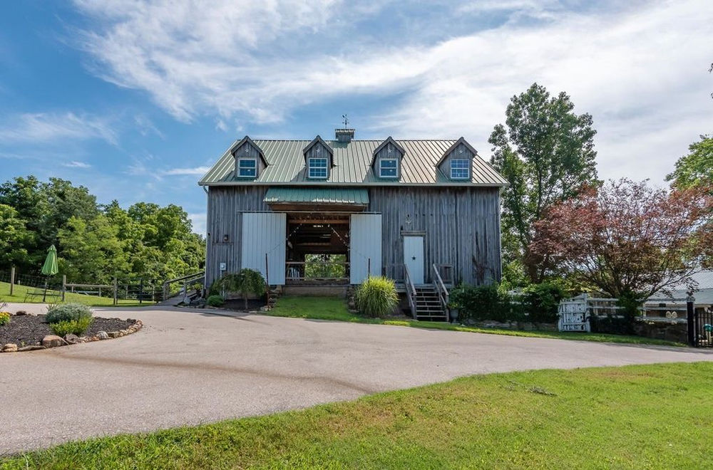 Restored Bedford Indiana Italianate B&B Mansion with Stables & 100