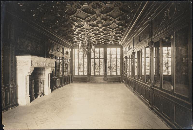 This 9 Story, 121 Room NY Mansion Stood For Only 30 Years See Inside