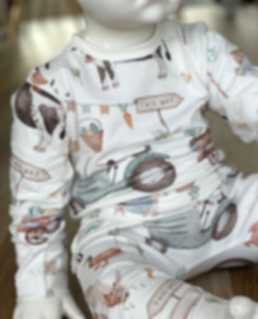 Farmyard egg hunt top/t-shirt