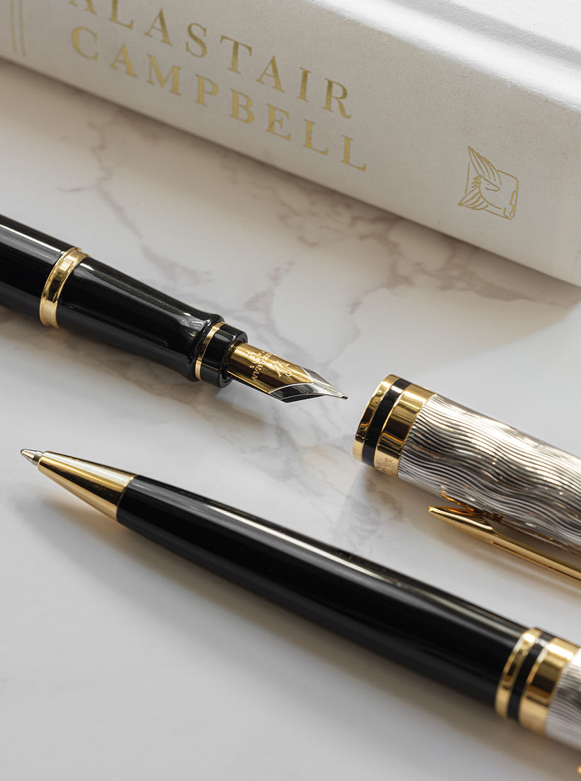 ”彼氏に人気のクリスマスプレゼントおすすめ｜WATERMAN（ウォーターマン）エキスパート