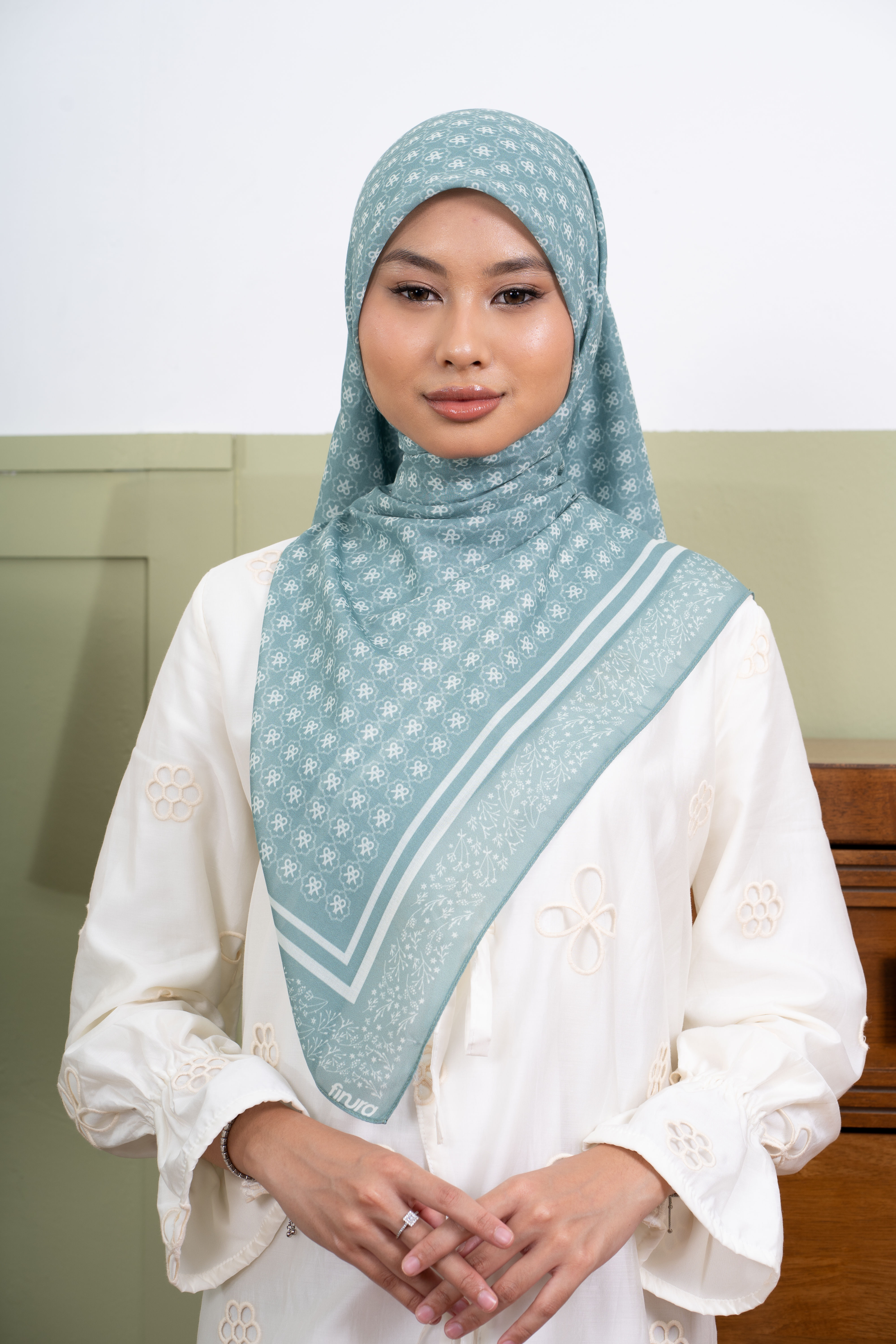 SURI MONOGRAM IN TURQUOISE