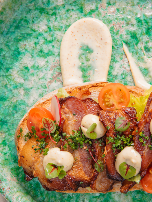 lunch bread with toppings curacao