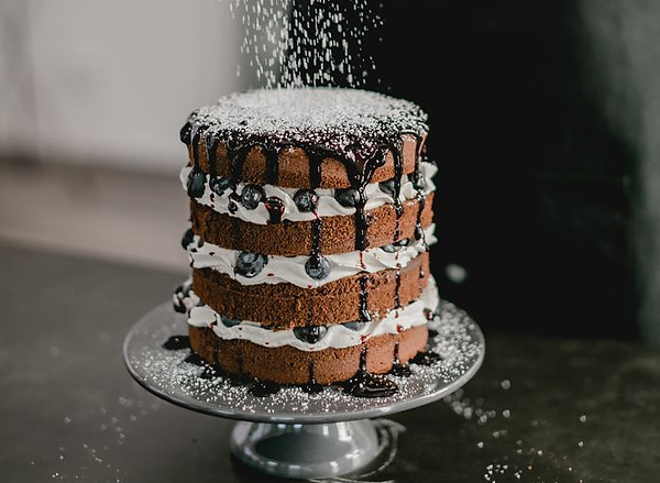 Naked cake blueberry.jpg