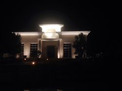 Illuminating structure