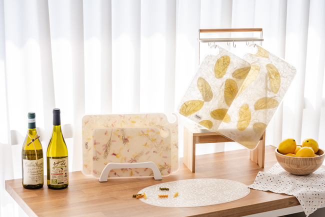 Thumbnail: Korean Madelen Handmade Korean Paper Chopping Board Flower and Grass Series-Large