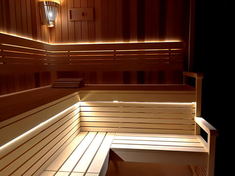 Sauna hecha a mano y personalizada con iluminación LED