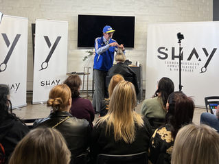 38 vuotta hiustenmuotoilua – Alex-Jaanos Koivikon näkemyksiä parturi-kampaajan ammattitaidosta ja alalla kehittymisestä