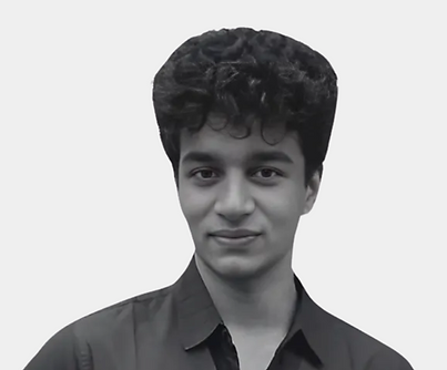 Yellow Gradient Smiling Man Depop Profile Picture (2).png