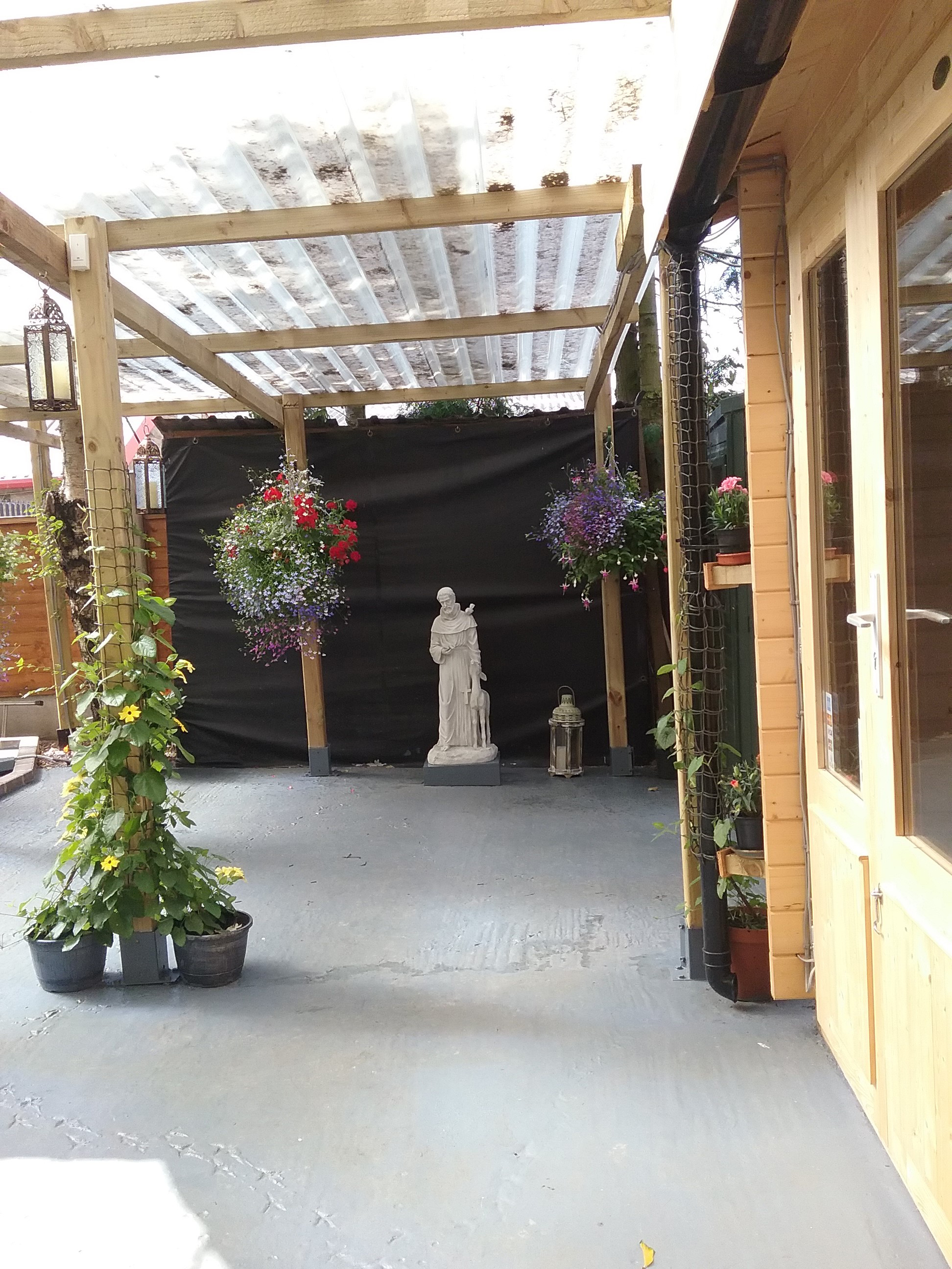 Mirfield Pet Cremation area view 4