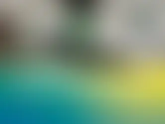 União de chapas com repetibilidade pelo PontoTech: capa do pilar Hexa GPTECH com ponteadeira aplicando ponto em peça industrial perfurada e detalhe do corte