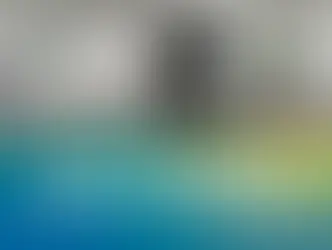Indústria limpa na união de chapas pelo PontoTech: capa do pilar Hexa GPTECH com ponteadeira em laboratório limpo e detalhe do corte do ponto em formato cogumelo