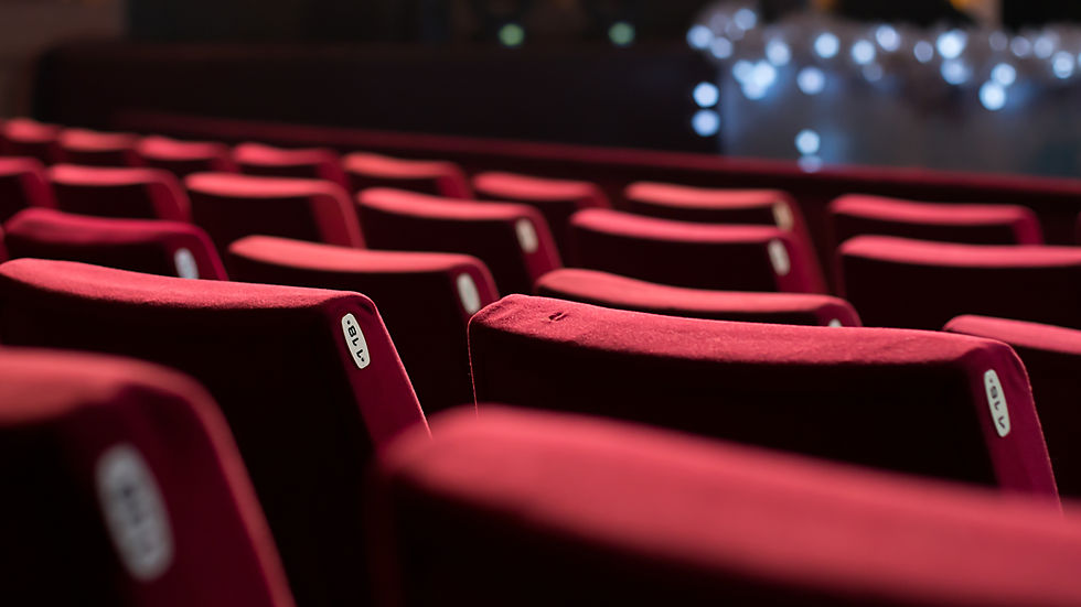 Butacas vacías en el teatro