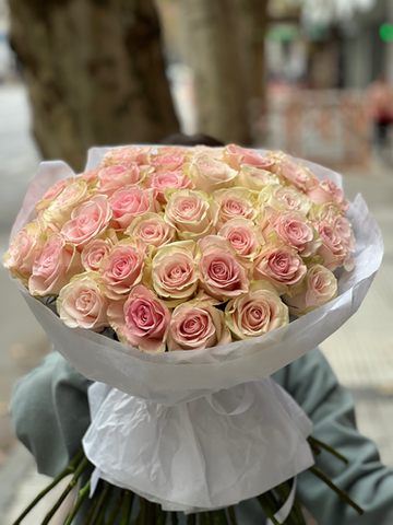 Доставка цветов от "FLOWERS BAIRES" в Буэнос-Айресе предлагает авторские букеты, цветочные композиции и корзины для любого повода.
Мы создаем уникальные цветы с любовью и вниманием к деталям. Наши флористы используют только свежие и качественные цветы, гарантируя красоту и долговечность каждого букета.
Мы также обеспечиваем быструю и надежную доставку по всему Буэнос-Айресу от 3-х часов.
Выберите идеальные цветы для себя или в подарок!
Цветочный магазин в Аргентине, в БА.
#deliverydeflores, #diseñofloral, #floralstudio, #floreria, #floreriabuenosaires, #floreriasdebuenosaires, #floresadomicilio, #floresbuenosaires, #floresencasa, #flowersargentina, #flowersBuenosAires, #ramosbuenosaires, #ramosdeautor, #ramosdeflores, #ramosoriginales, #regalaflores, #suscripciondeflor, #букетнавыписку, #букетыаргентина, #букетыбуэносайрес, #доставкацветовбуэносайрес, #подписканацветы, #ресторанбуэносайрес, #родываргентине, #цветыаргентина, #цветыбуэносайрес