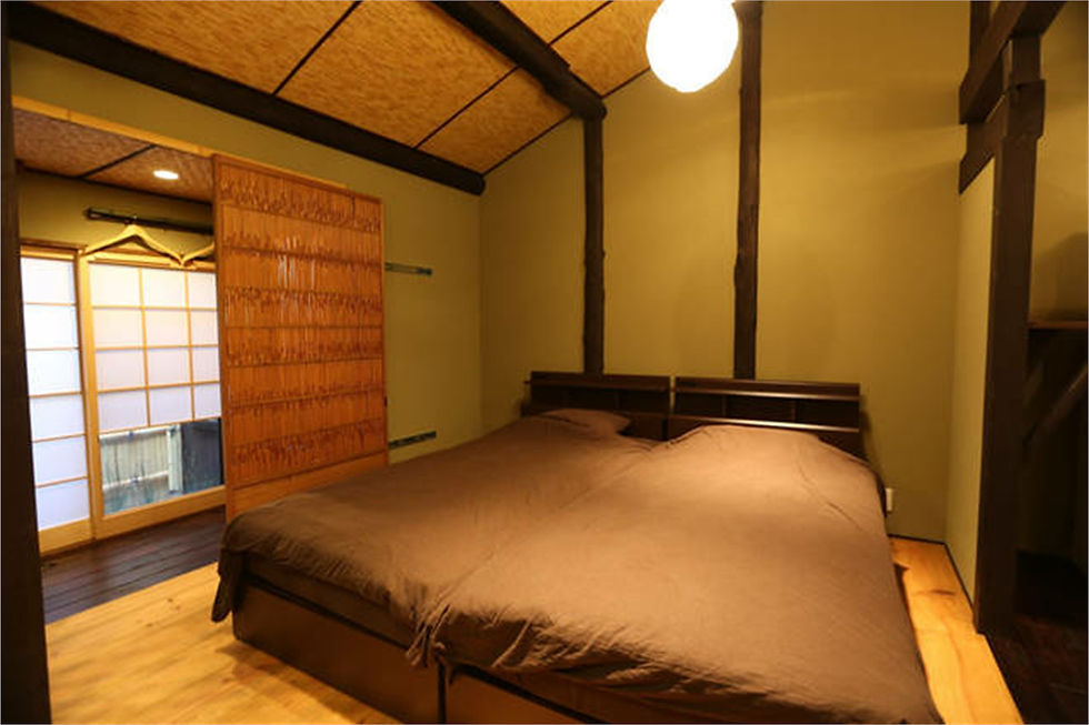 bedroom / living