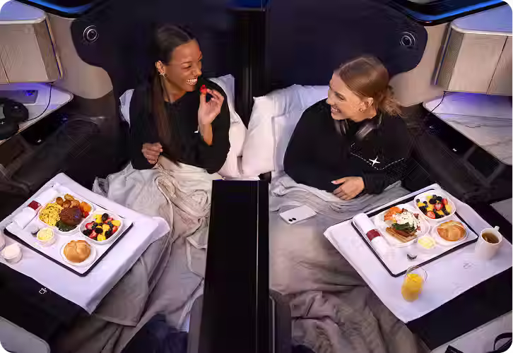 United Polaris chega ao Brasil: suítes com porta, caviar e moqueca da Manu Buffara a bordo