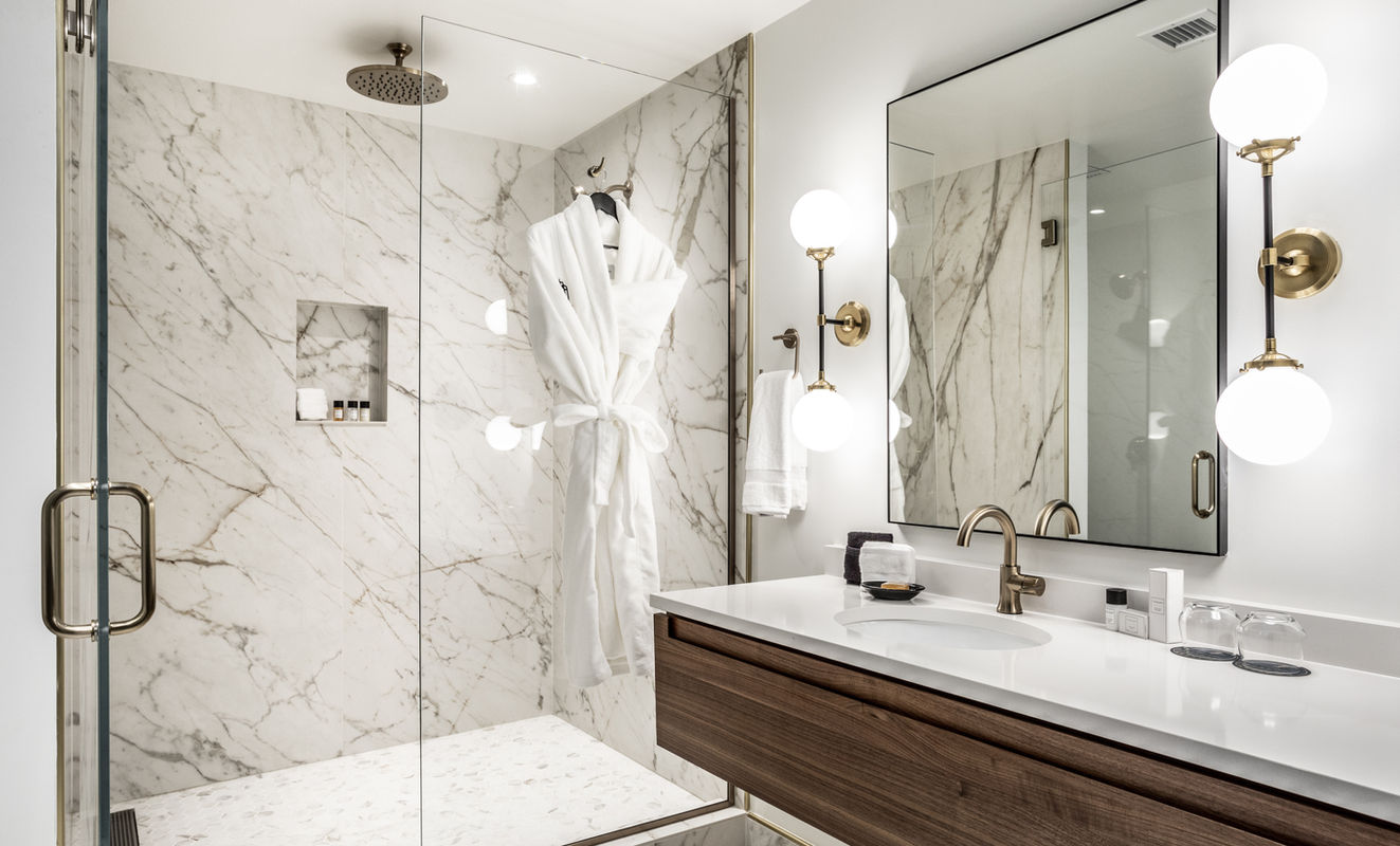 84-(Bottleworks Standard Bathroom HR).jpg