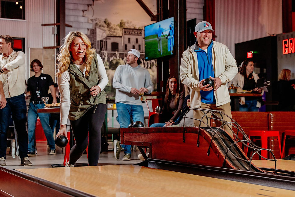 people bowling
