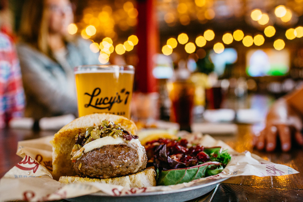 Lucy's 7 Burger Bar Beloit, WI Restaurants