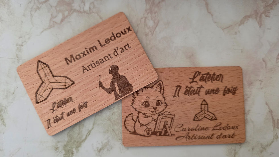 Carte de visite en bois avec puce NFC