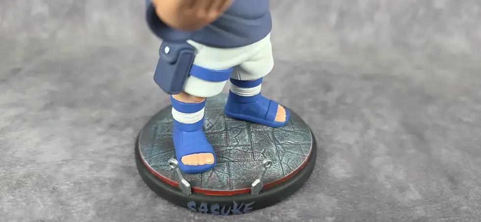 Thumbnail: Figurine sasuke uchiwa chibi peinte à la main