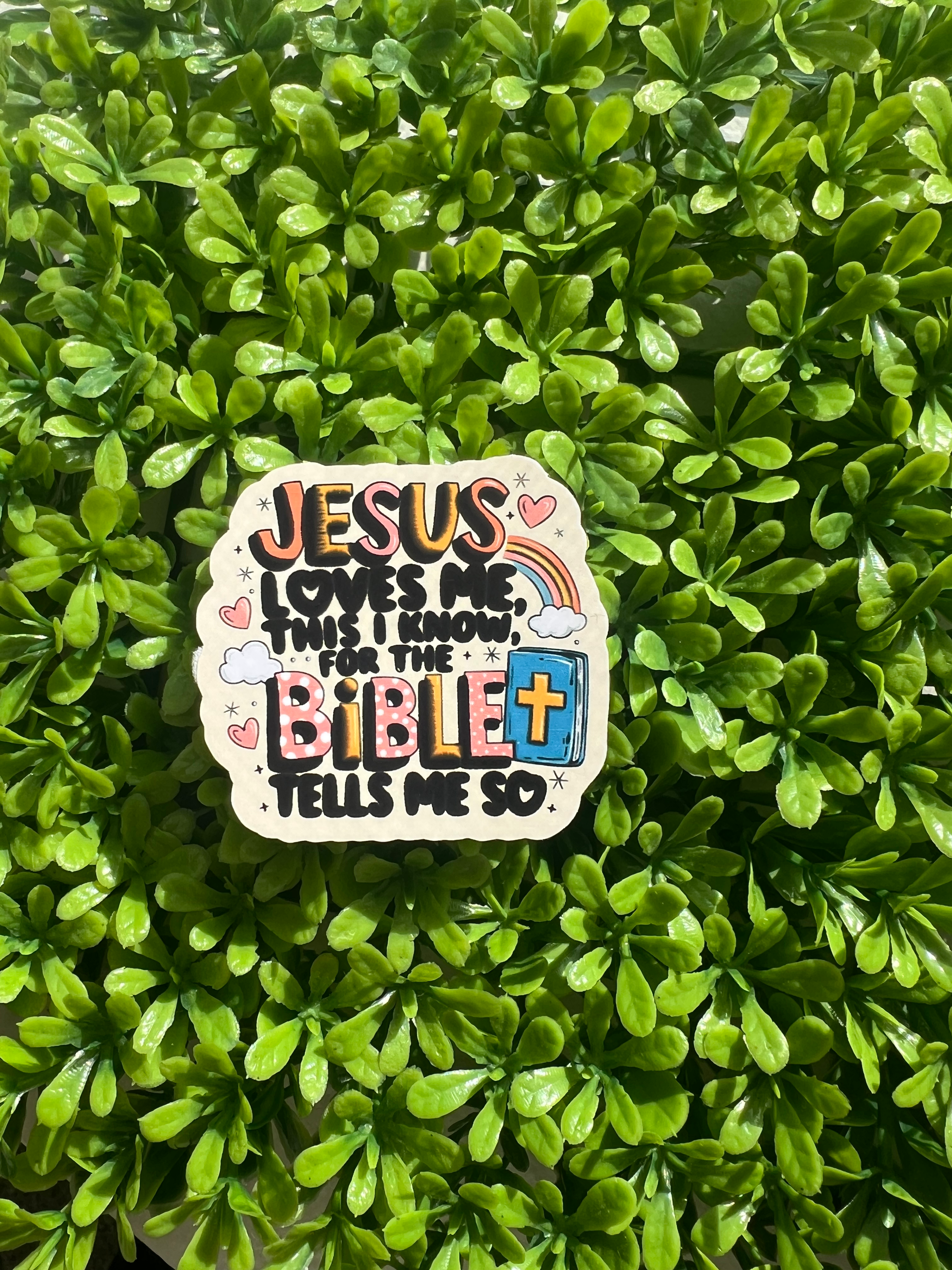 Jesus loves me