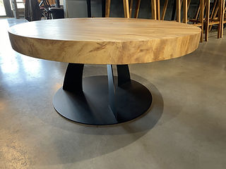 Création de mobilier design sur mesure 