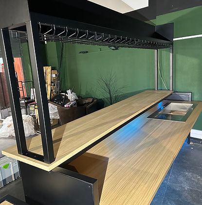 Création de mobilier design sur mesure 