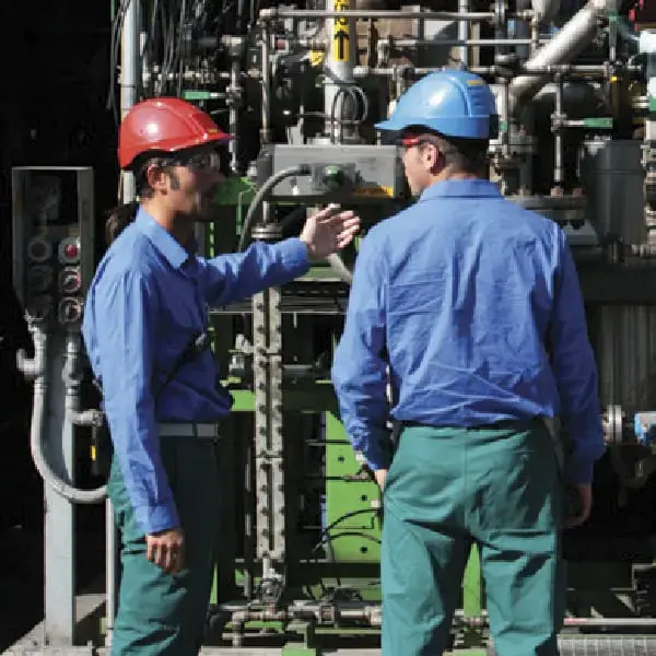 2 plant operators chatting