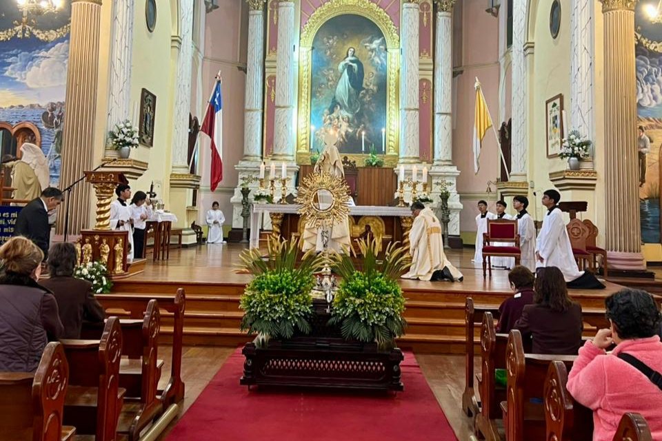 Fieles de la Catedral celebraron Corpus Christi con Eucaristía y ...