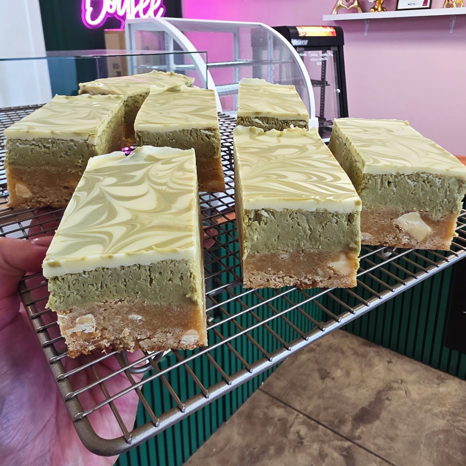 Pistachio Blondie