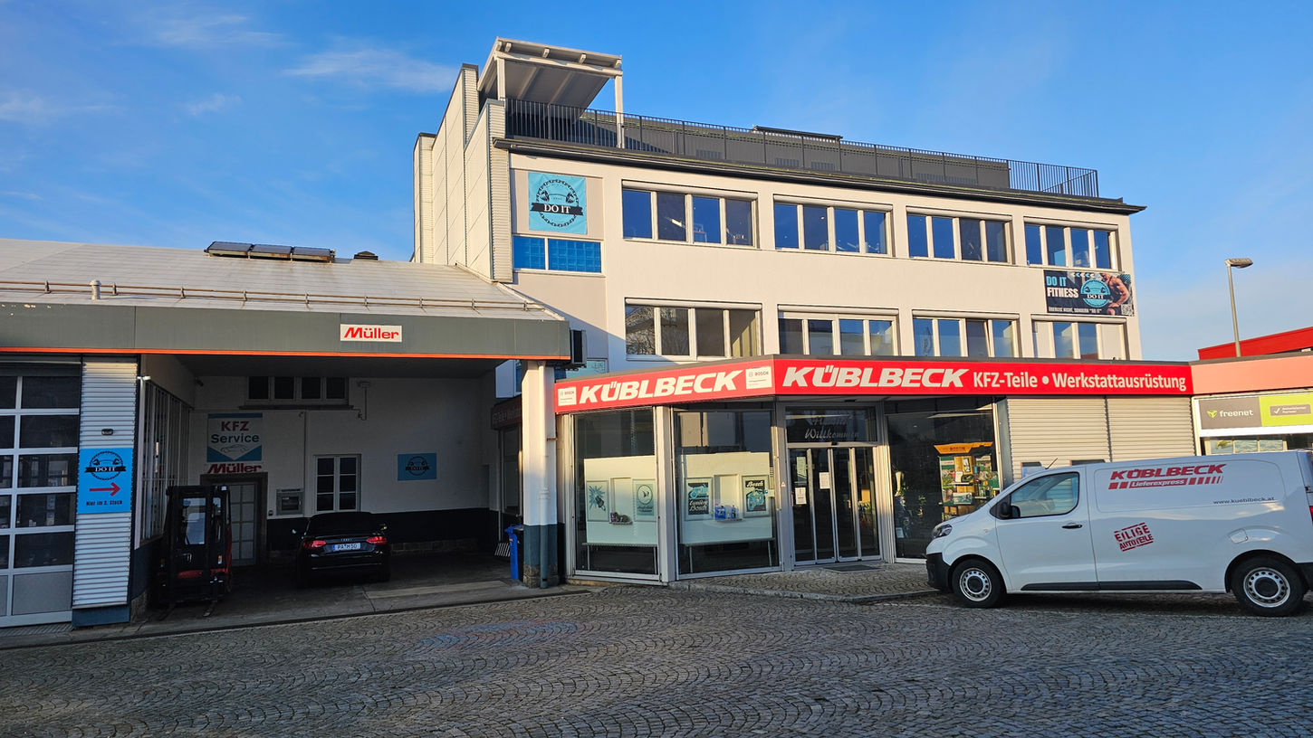 Do It Fitness Passau Eingang Gebäude