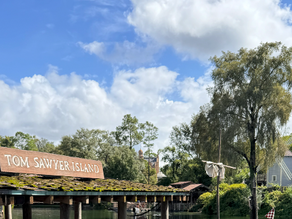 View of the Tom Sawyer Island sign