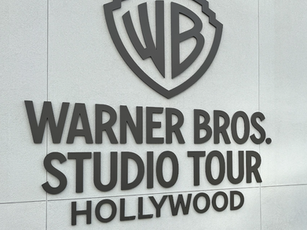 Photo of the Warner Brothers Studio Tour sign