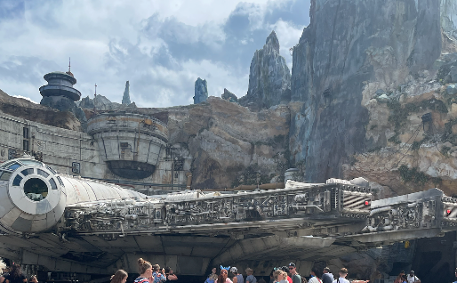 Millennium Falcon in Galaxy's Edge