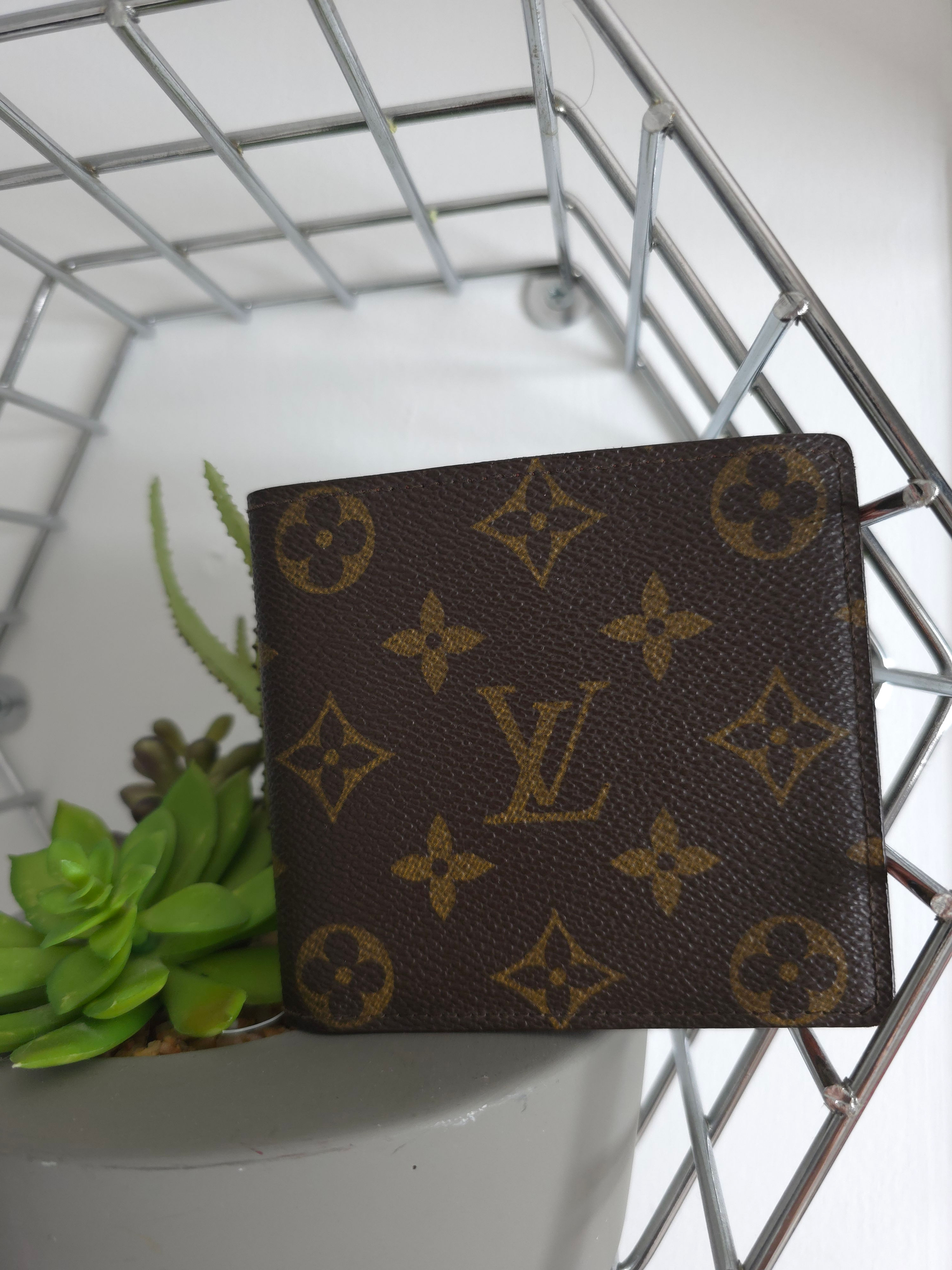 Louis Vuitton Men Wallet