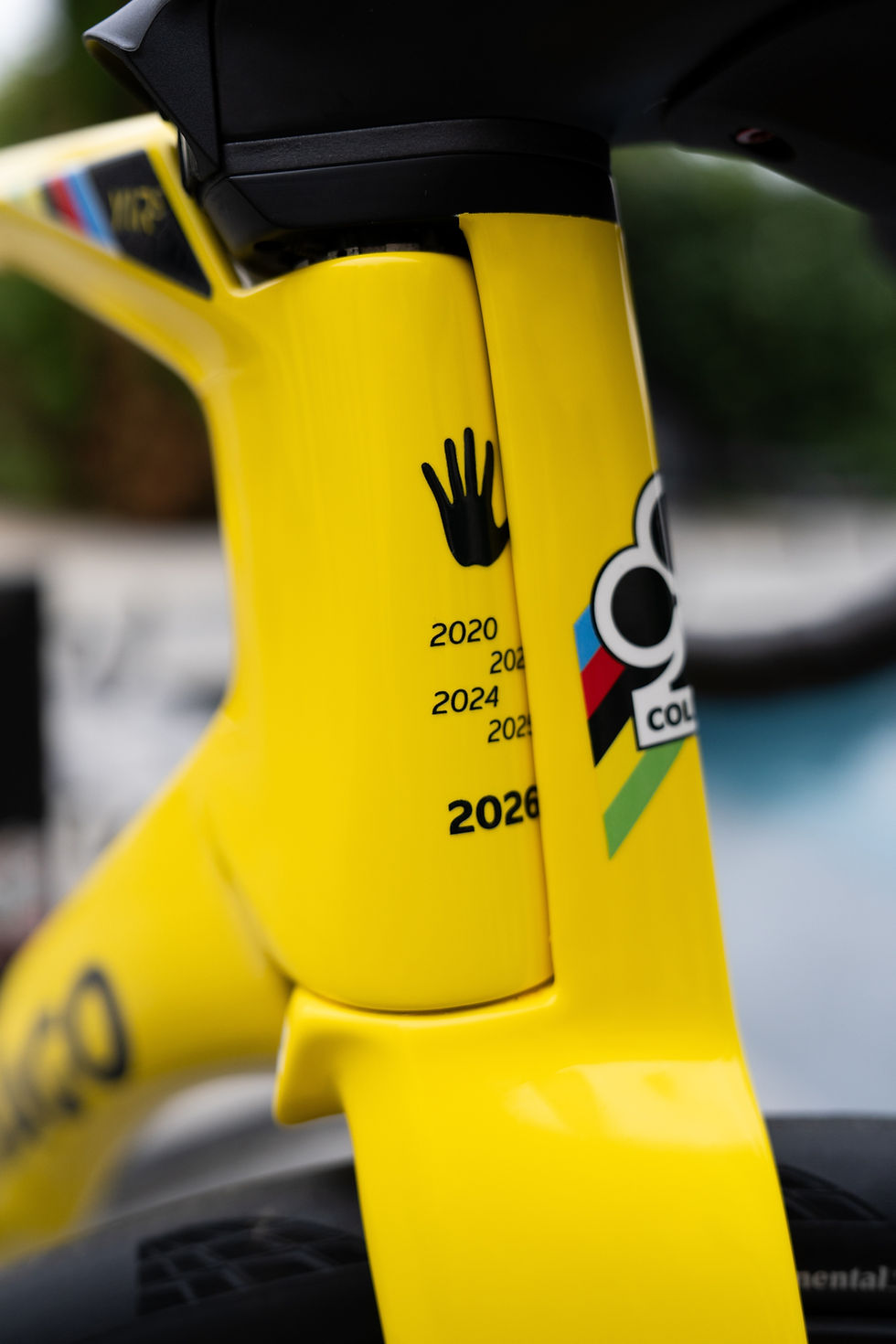 Miniaturbild: Colnago Y1RS Tour de France Gelb TF26 | Shimano Dura Ace Di2 | Enve SES 4.5 C