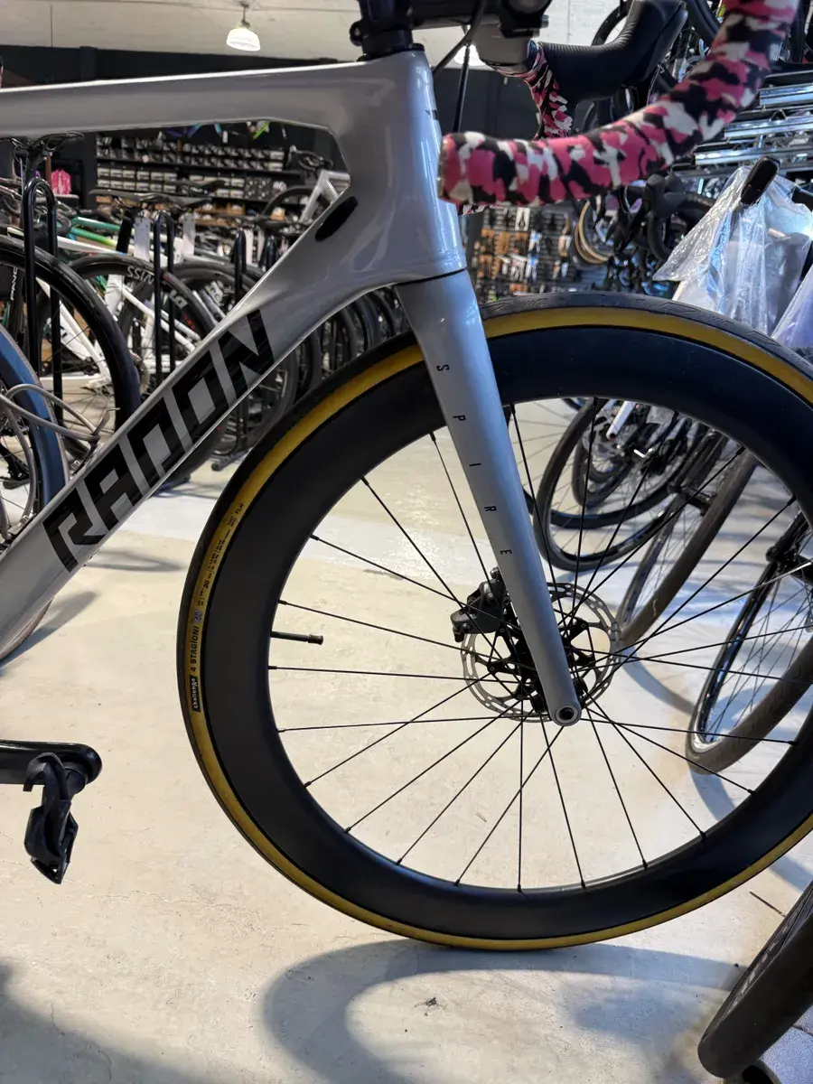 Miniaturbild: Radon Carbon Disc | SRAM Force AXS 2x12
