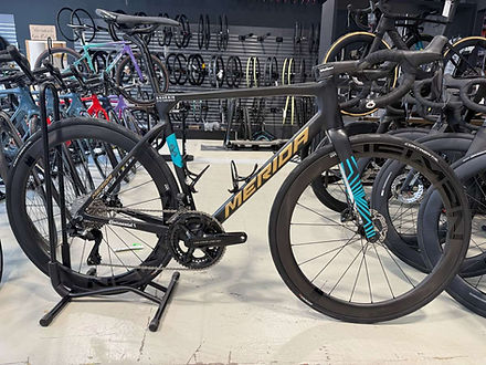 Merida Scultura Bahrain Victorious Team Edition | Shimano Dura Ace