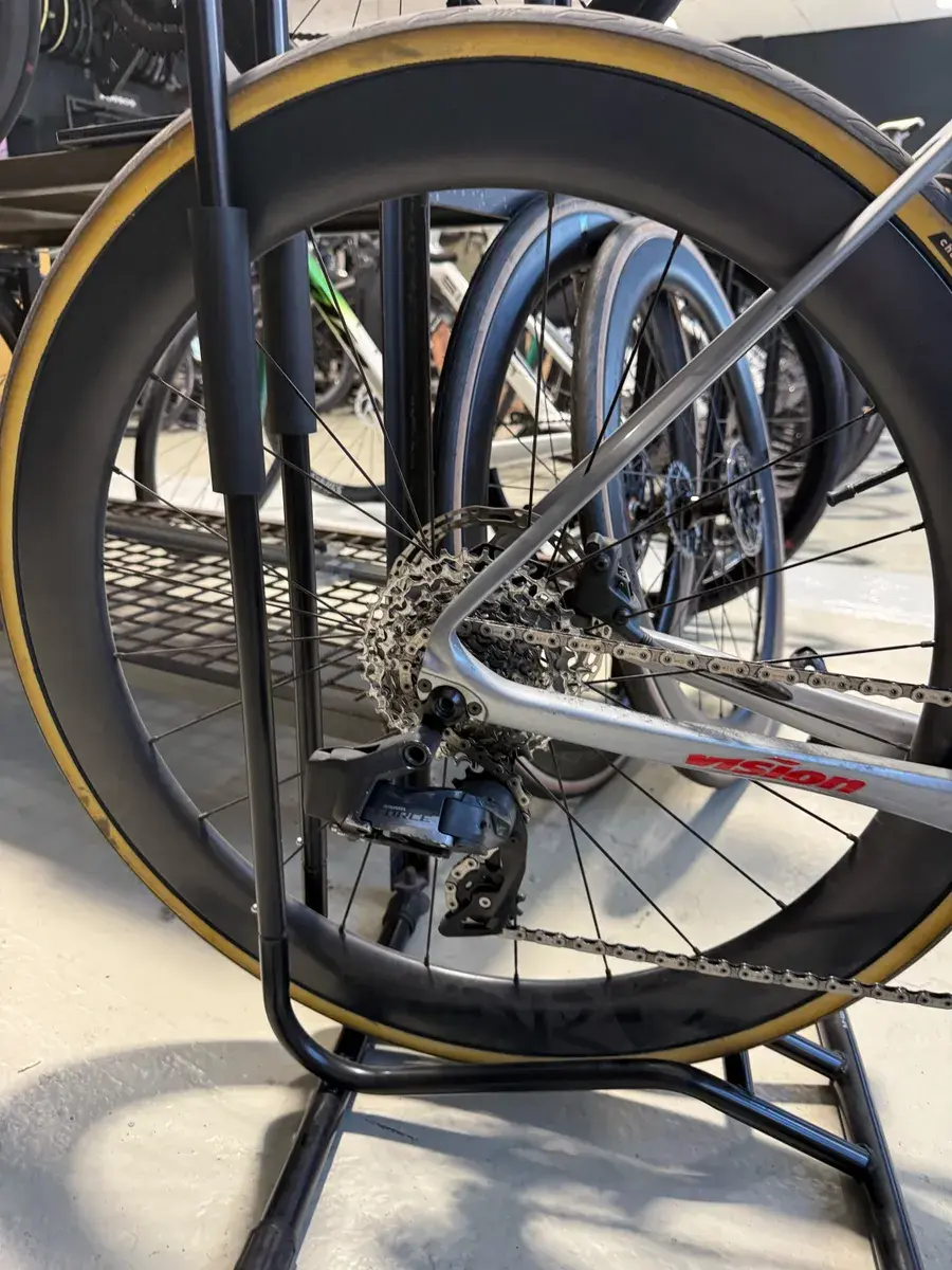 Miniaturbild: Radon Carbon Disc | SRAM Force AXS 2x12