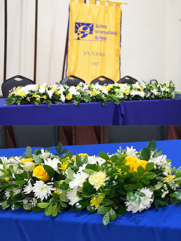Línea floral para graduación de Oxford International School en Panamá.